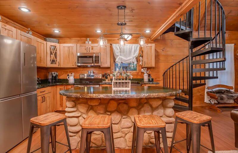 The Buckhorn By Stony Brook Cabins Gatlinburg Bagian luar foto